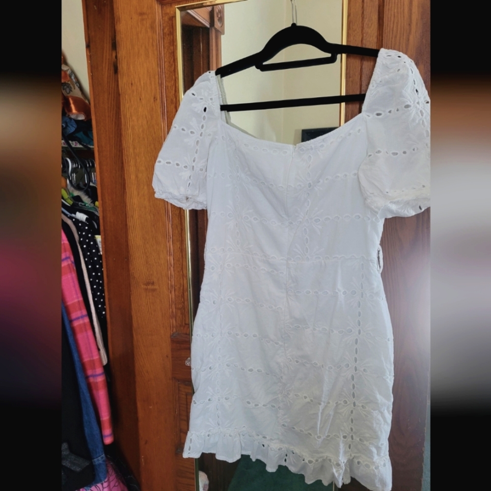 Eyelet Lace Puffsleeve Minidress - Picture 2 of 4